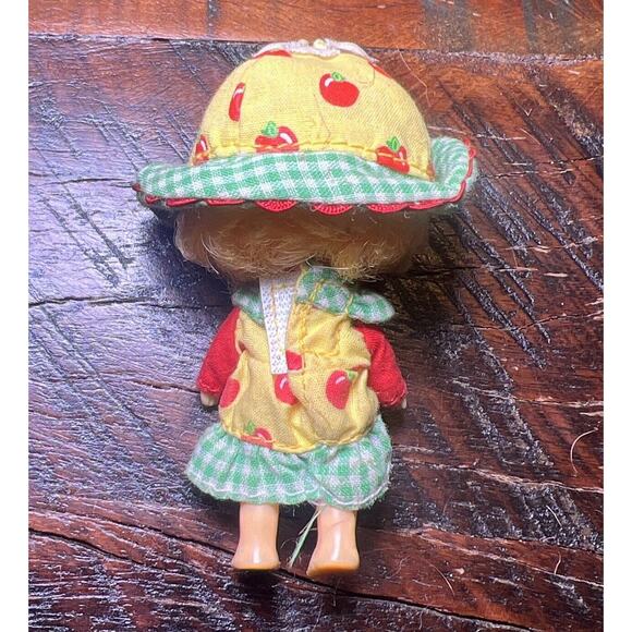 2002 Vintage Bandai Strawberry Shortcake Mini Dolls Lot Of 3 READ - Picture 3 of 15